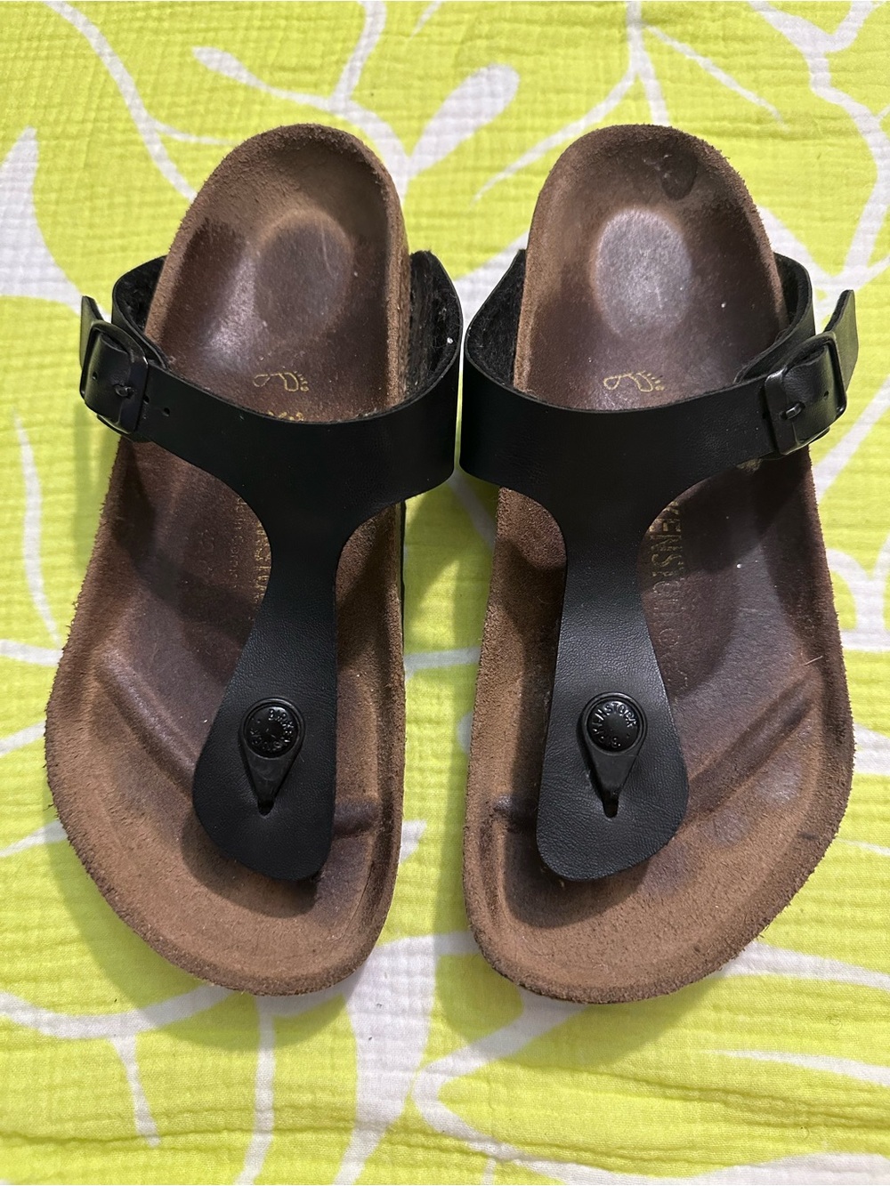 Women’s Black Birkenstock GIZEH sandals size 37